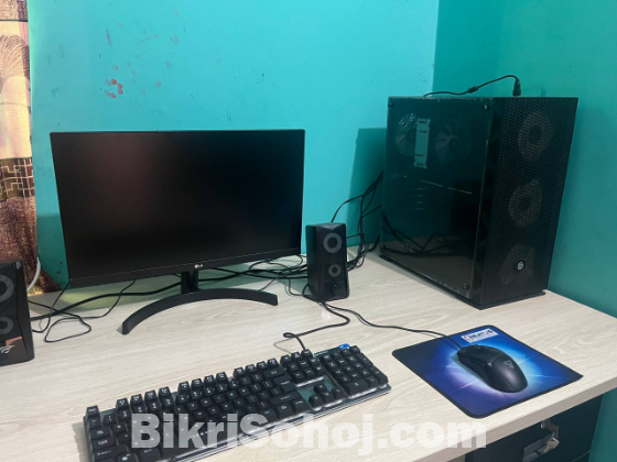 Gaming pc and monitor